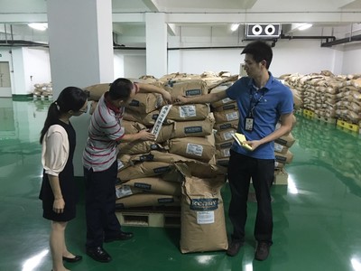 創食品安全城（五） 重拳出擊，深入市場調查